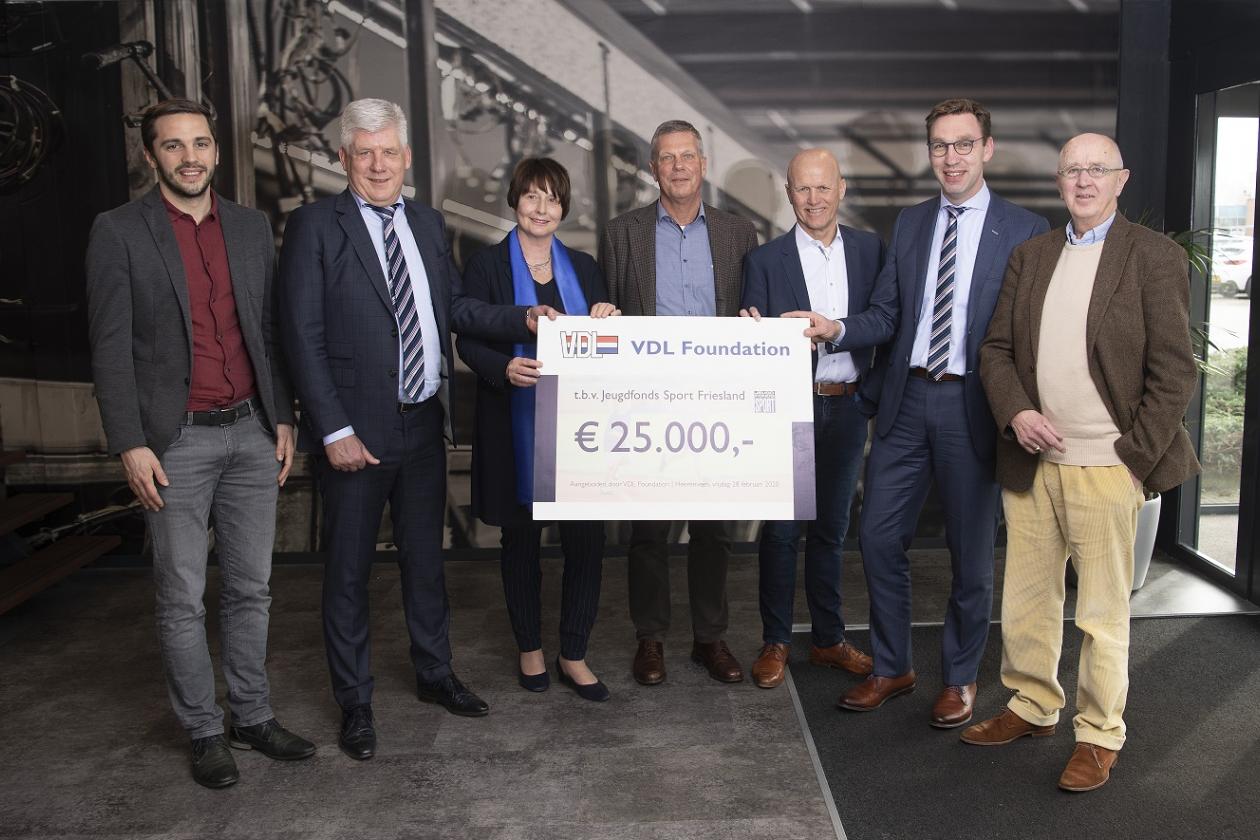 VDL Foundation doneert 25.000 euro aan Jeugdfonds Sport Friesland